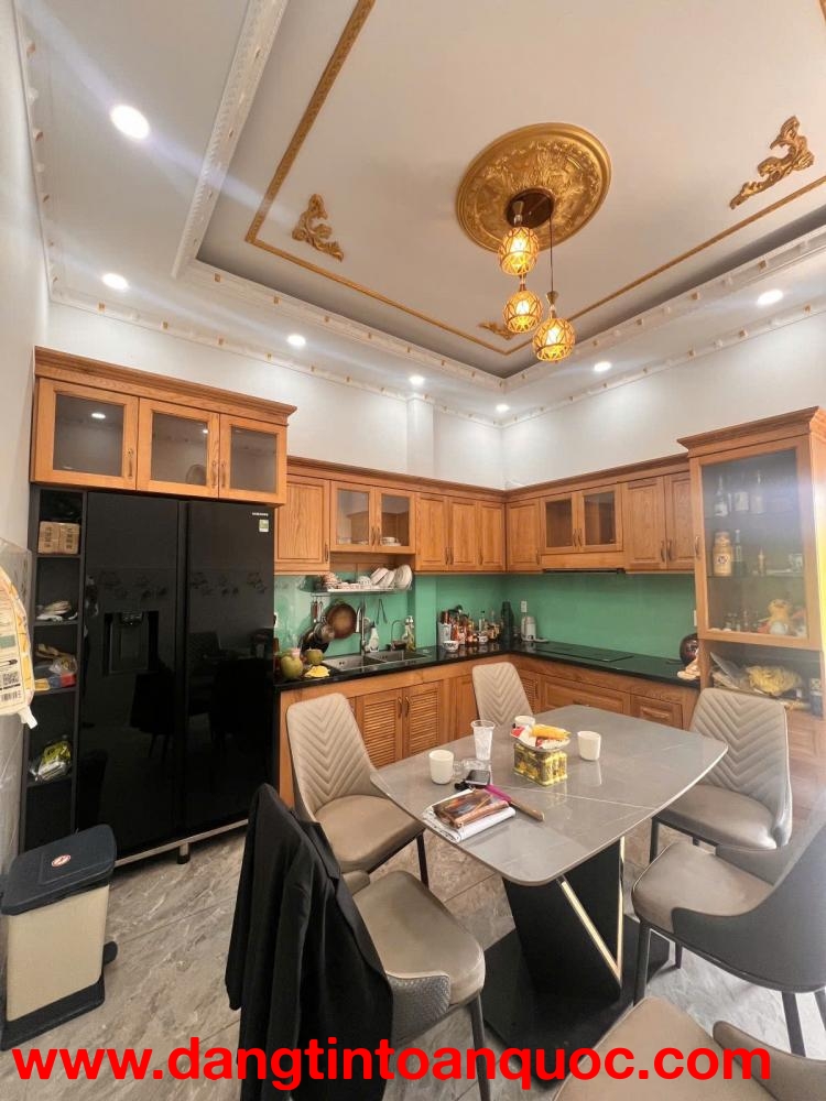 Bình Tân: Bán nhà 4 tầng, 59m2 Liên Khu 4-5, 4PN, sổ hồng, giá 7.5 tỷ, vị trí đẹp, tiện ích đầy đủ, 