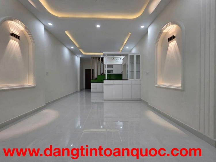 Bán nhà mặt phố Kha Vạn Cân, Linh Trung, Thủ Đức, TP HCM. DT 120m2, 2 tầng. Giá 10.1 tỷ, SHR. 093312