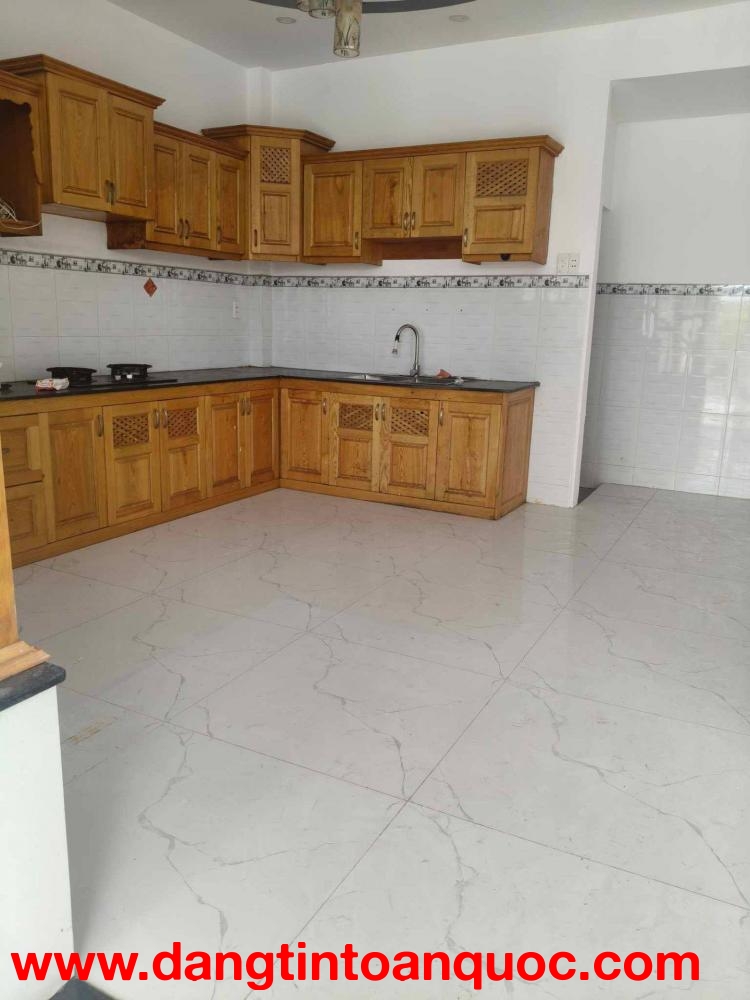 ????CHỦ G.Ấ.P B.Á.N GIẢM CÒN 8 đồng rưỡi
????TRUNG TÂM NHÀ BÈ LÔ GÓC NHÀ 4 TẦNG- NGANG LỚN - NHÀ KIÊ