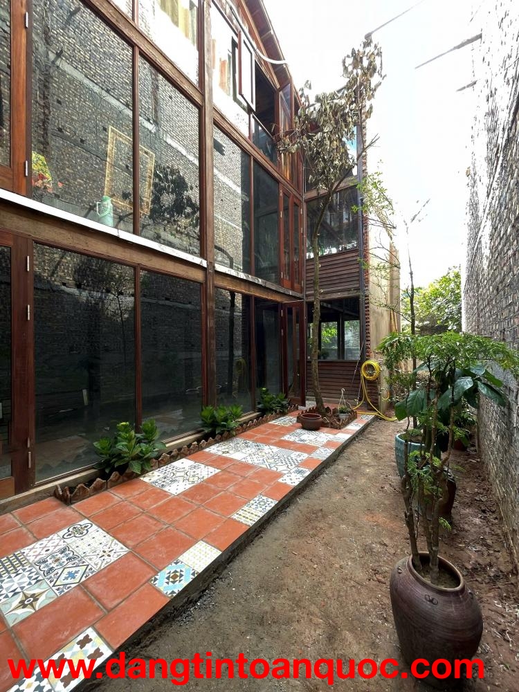 CHÍNH CHỦ CHO THUÊ VĂN PHÒNG NHÀ GỖ 70M2 – KHÔNG GIAN LÀM VIỆC YÊN TĨNH, SÁNG TẠO TẠI LONG BIÊN