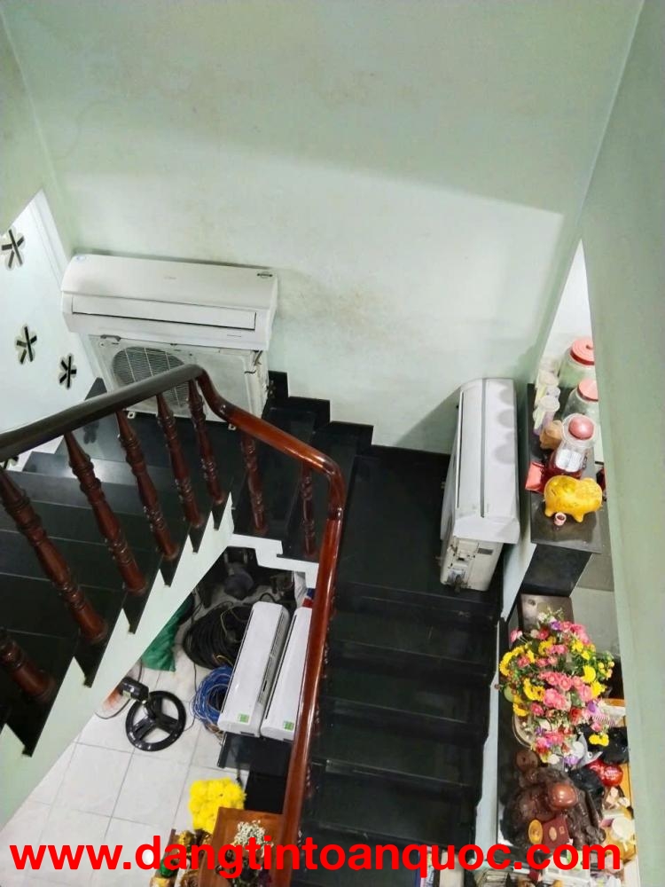 Bình Tân: Bán nhà 4 tầng, 4pn, 54m2, sổ hồng, hẻm 12, giá 5 tỷ, vị trí vàng, ở ngay! 0935911385