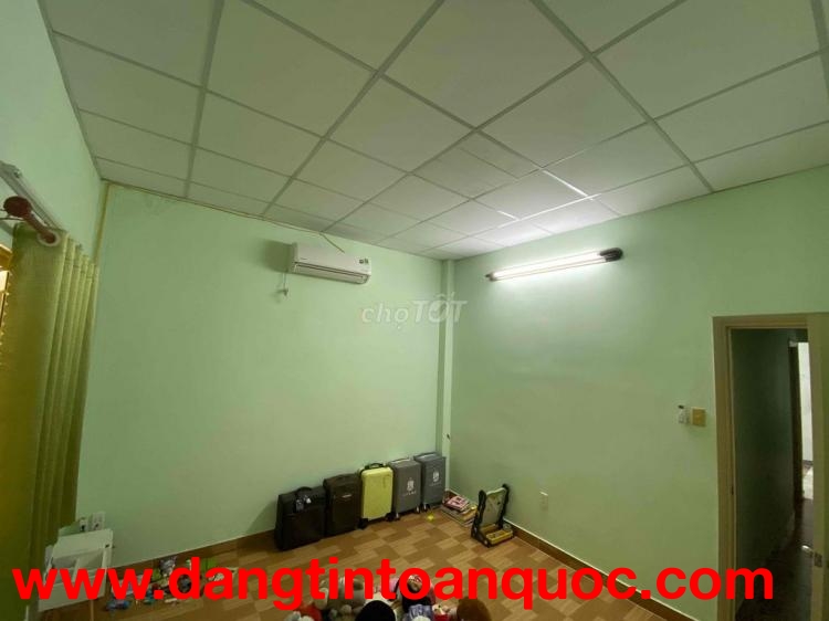 PHÒNG TRỐNG TẦNG 2 – QUẬN 10