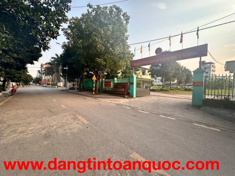 Bán nhà TDC Thượng Thanh 40m x 4T vỉa hè kinh doanh view thoáng nhỉnh 12 tỷ còn tl.