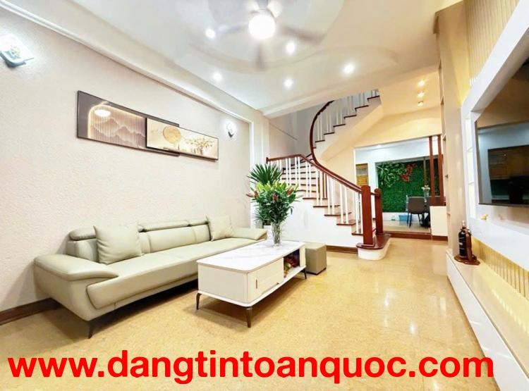 BÁN NHÀ NGUYỄN KHÁNH TOÀN - VỊ TRÍ ĐẸP, KINH DOANH SẦM UẤT