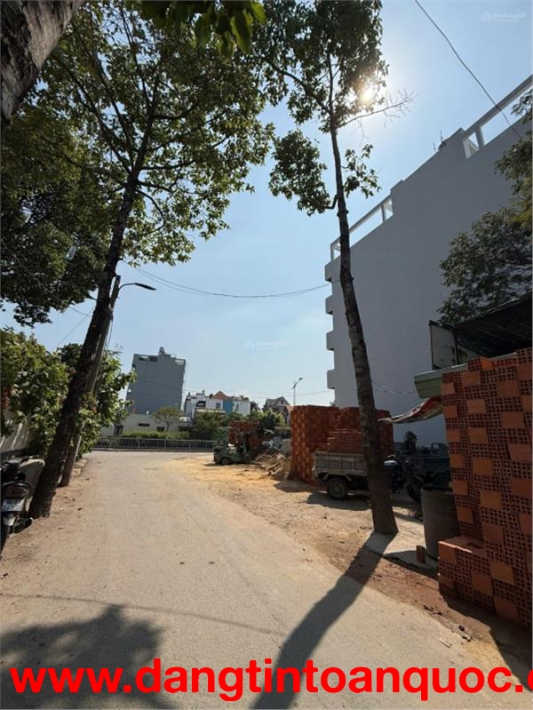 Cách MT 1 căn Phạm Huy Thông DT 5mx12m CN 60.2m2, LG 6m xây cao lầu giá chỉ 8,6 tỷ