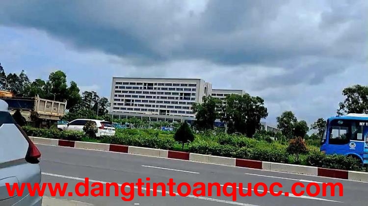 HOT !!! SỞ HỮU NGAY NHÀ XƯỞNG ĐEP - GIÁ TỐT - VỊ TRÍ ĐẮC ĐỊA MẶT TIỀN QL1A