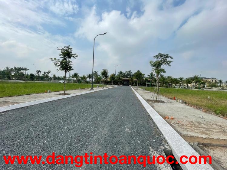 ĐẤT NỀN NGAY TRUNG TÂM HÀNH CHÍNH THỦ THỪA CHỈ HƠN 18TRIỆU/m, SỔ HỒNG RIÊNG TỪNG NỀN