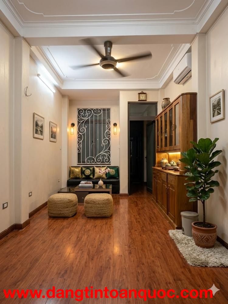 BÁN NHÀ LẠC LONG QUÂN, TÂY HỒ- 60m2 x 5 TẦNG - 7 CHỖ ĐỖ CỬA- LÔ GÓC - 2 PHÚT RA HỒ - Ở THÍCH - GIÁ C