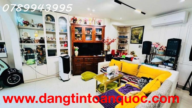 Lê Văn Sỹ - Nhà Mới Ở Ngay - Ngang Khủng Gần 8M - Hẻm Ba Gác - Cách Mặt Tiền Huỳnh Văn Bánh Vài Căn 