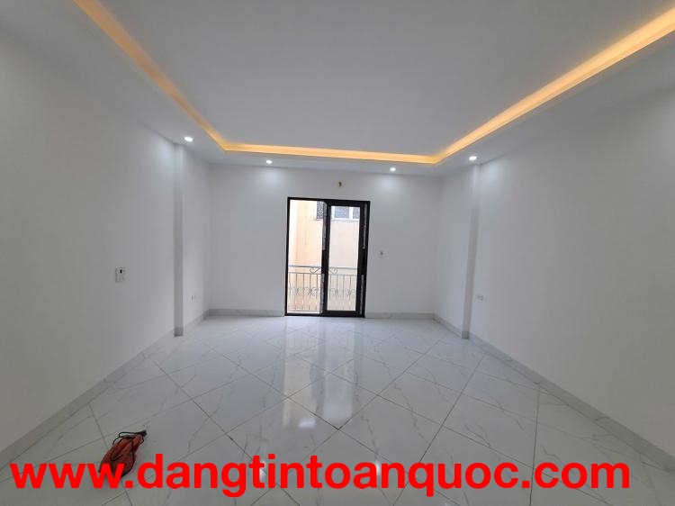 ???? BÁN NHÀ Ỷ LA – HÀ ĐÔNG –HÀ NÔI   LÔ GÓC 3 THOÁNG – GẦN PHỐ – CHỈ 6.75 TỶ