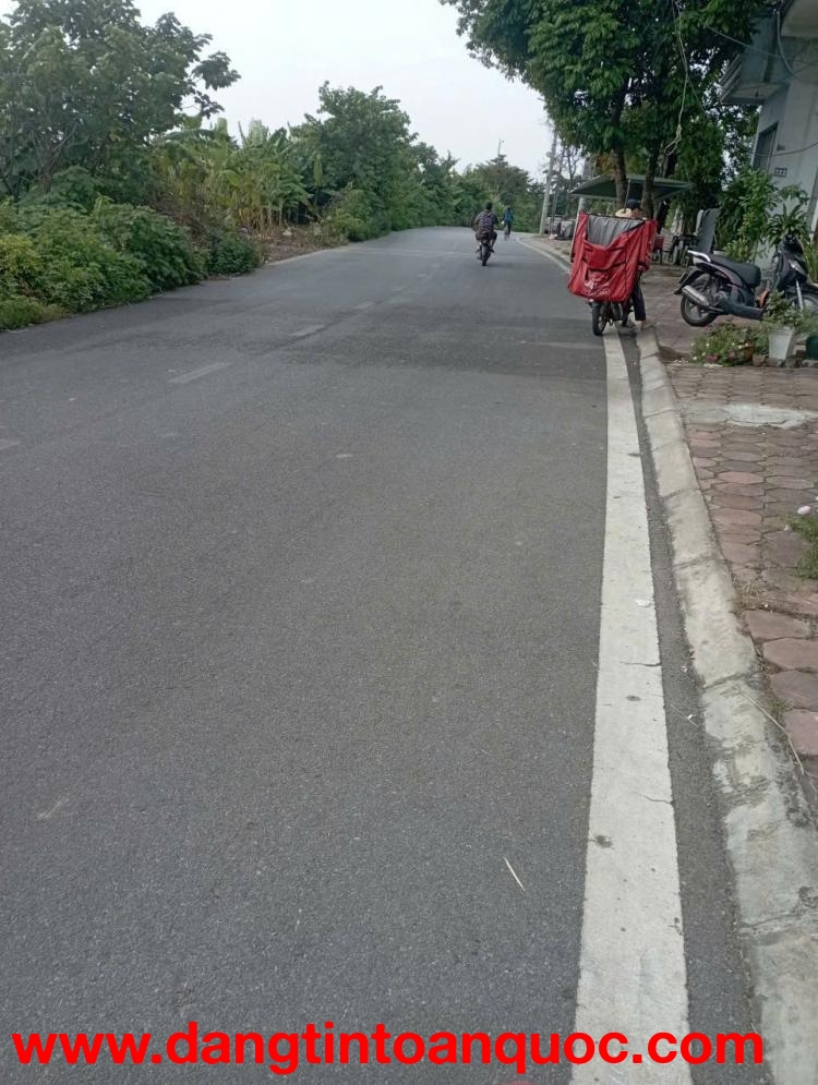 Chú nhà nhờ bán lô góc giá đẹp 140tr/ m vuông -  Ai có nhu cầu mua kinh doanh đều được