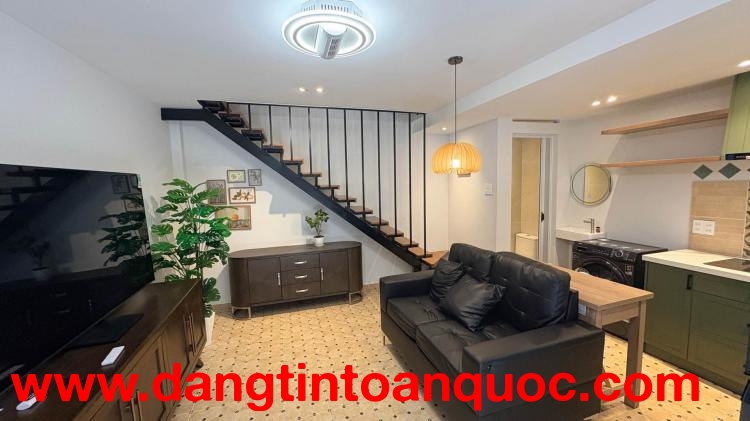 PHONG CÁCH HIỆN ĐẠI KẾT HỢP CỔ ĐIỂN SANG TRỌNG - NGANG 5M BỀ THẾ - 3 TẦNG LẦU - OTO ĐỖ CỬA - TRUNG T