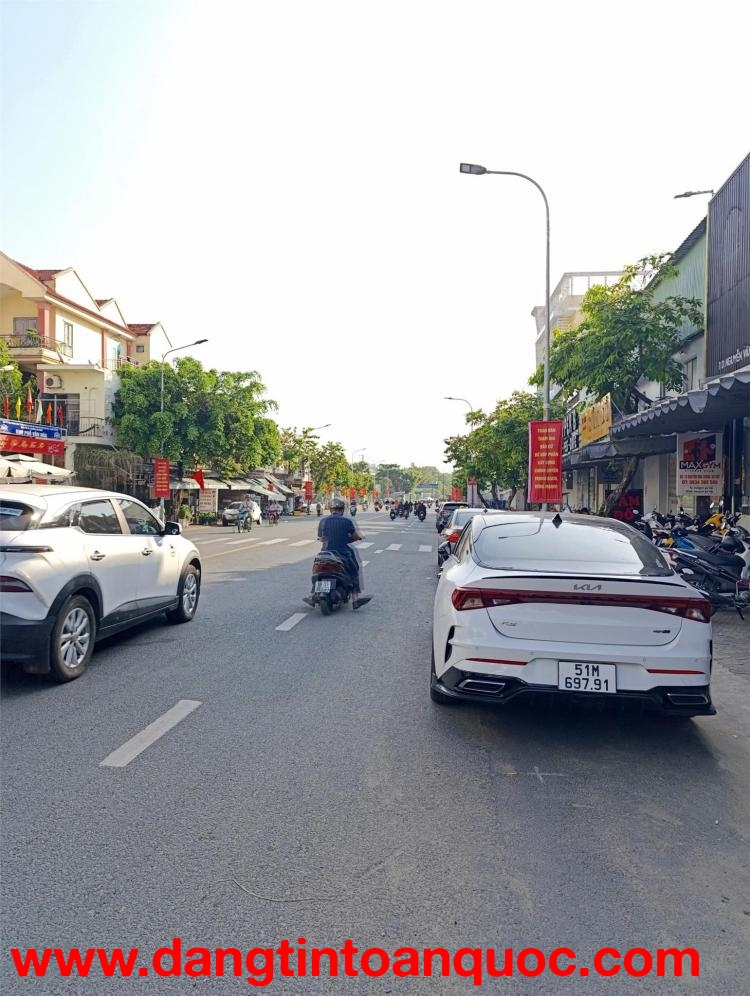 MẶT TIỀN KINH DOANH BỜ KÊNH THAM LƯƠNG SIÊU SẦM UẤT + HẦM 5 TẦNG GIÁ 7,9 TỶ