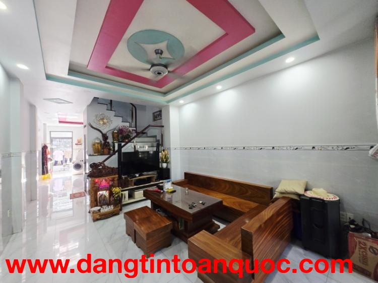 Bán nhà đường Ngô Chí Quốc, Bình Chiểu, Thủ Đức, TP HCM. DT 86m2, 3 tầng. Giá 6,05 tỷ, SHR - 0933125