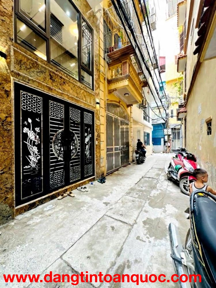 nguyễn văn huyên 48m x6 tầng thang máy 15,8 tỷ gara ô tô,ngõ thông kinh doanh