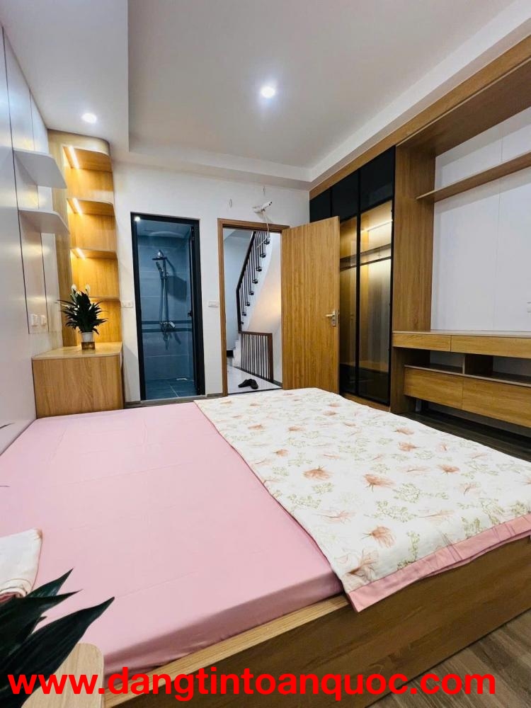 NHÀ ĐẸP – 5 TẦNG – NGÕ GẦN PHỐ – Ở NGAY –NHỈNH 8 TỶ GIÁ TỐT ????