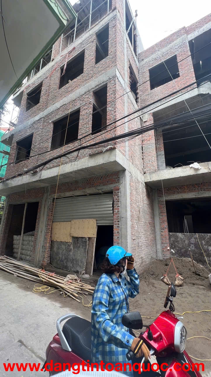 chính chủ bán nhà 4 tầng mặt ngõ thông Trần Lãm, gần khối bv lớn nhất tỉnh hưng yên