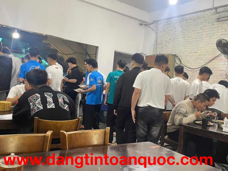 SANG NHƯỢNG / CHO THUÊ NHÀ HÀNG - QUÁN ĂN TẠI DƯƠNG NỘI, HÀ ĐÔNG