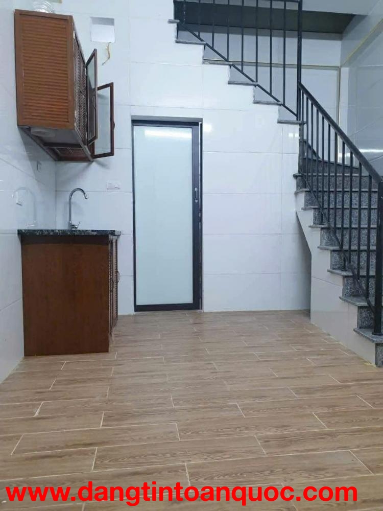 CHÍNH CHỦ CHO THUÊ NHÀ 2 TẦNG + GÁC LỬNG TẠI  NGỌC THỤY , LONG BIÊN, HÀ NỘI GIÁ THUÊ 4TR