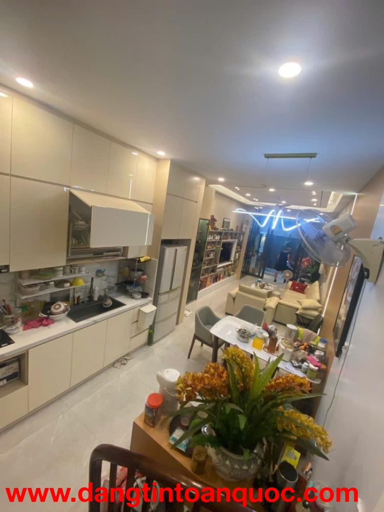 BÁN NHÀ BỒ ĐỀ – 5 TẦNG – Ô TÔ TRÁNH – GẦN PHỐ CỔ