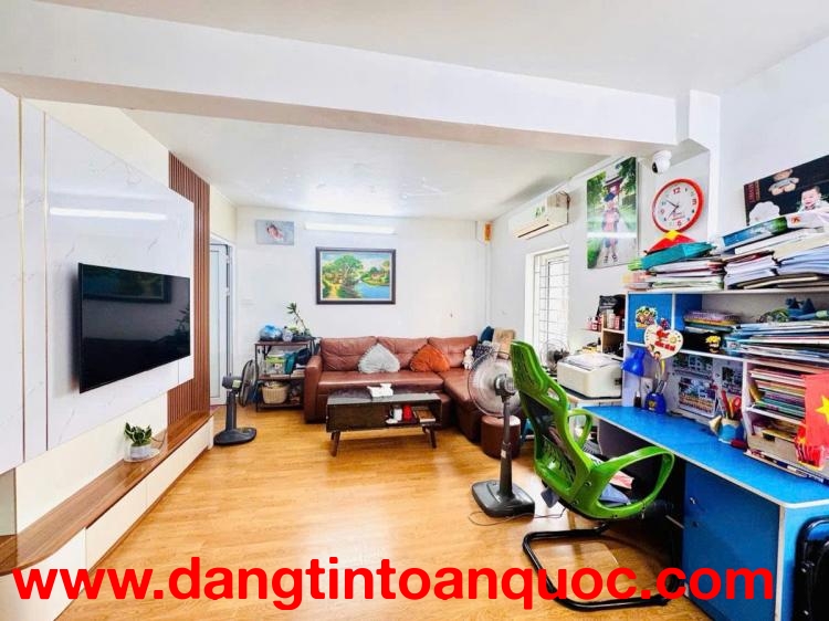 BÁN NHÀ TẬP THỂ 70M 2 NGỦ LÔ GÓC - SIÊU THOÁNG ĐẸP 4,5TY