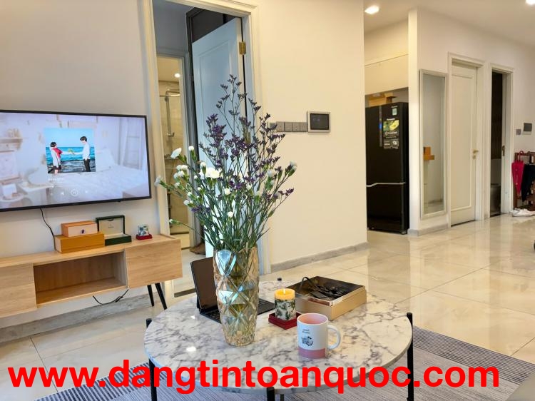 CHO THUÊ CHCC VINHOMES GOLDEN RIVER 70M2 (2PN) CHỈ 26TR/TH. LH 0906322053 LINH.