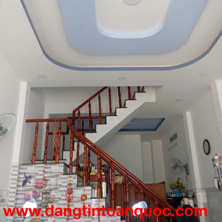 NHÀ VỊ TRÍ ĐẸP - GIÁ TỐT - Chính Chủ Bán Nhà Đường Bờ Đá, Thị trấn Cần Giuộc, Cần Giuộc, Long An