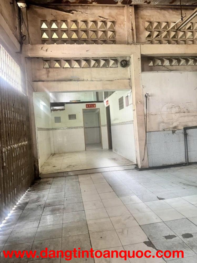 Bán nhà Hẻm 8m Minh Phụng - gần Hồng Bàng, 7,1x22m, Cấp 4 - tiện mua xây mới, chỉ 17,9 tỷ.