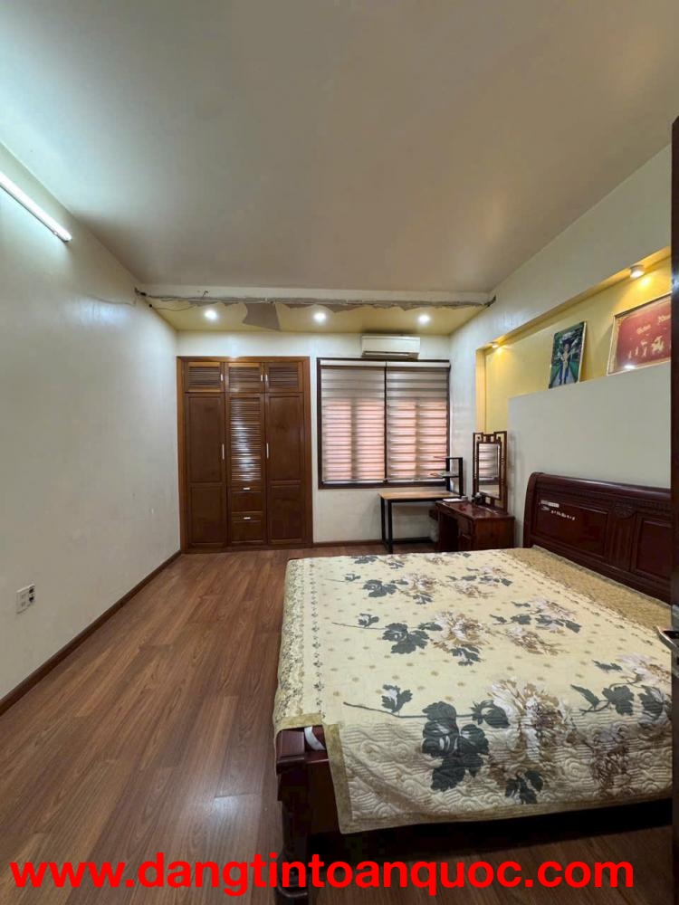 Bán nhà Ngô Gia Tự - 64m 4 tầng - Độc lập dân xây