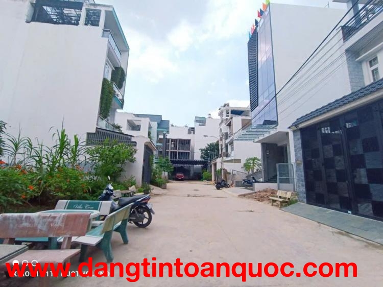 Bán siêu phẩm 4 tầng DT chuẩn 5x20m, HXH Vip 8m Tô Ngọc Vân gần Ngã Tư Ga, giá 7.9Tỷ