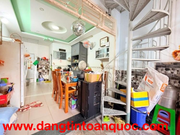 Bán nhà đường Trần Thị Điệu, Phước Long B,  Q9, Thủ Đức, TP HCM. DT 120m2, 6PN, sổ hồng. Giá 7.1 tỷ 