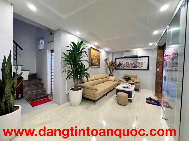 thụy khuê 28m x4 tầng 8,9 tỷ cách 2 nhà ra phố,quy hoạch sát đường,mặt tiền 6m2