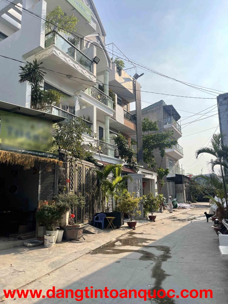 Nhà 3 Tầng Mới Linh Trung – 58M2 - 4PN – HXH Xe Tải – Gần Metro – Chỉ 7.3 Tỷ