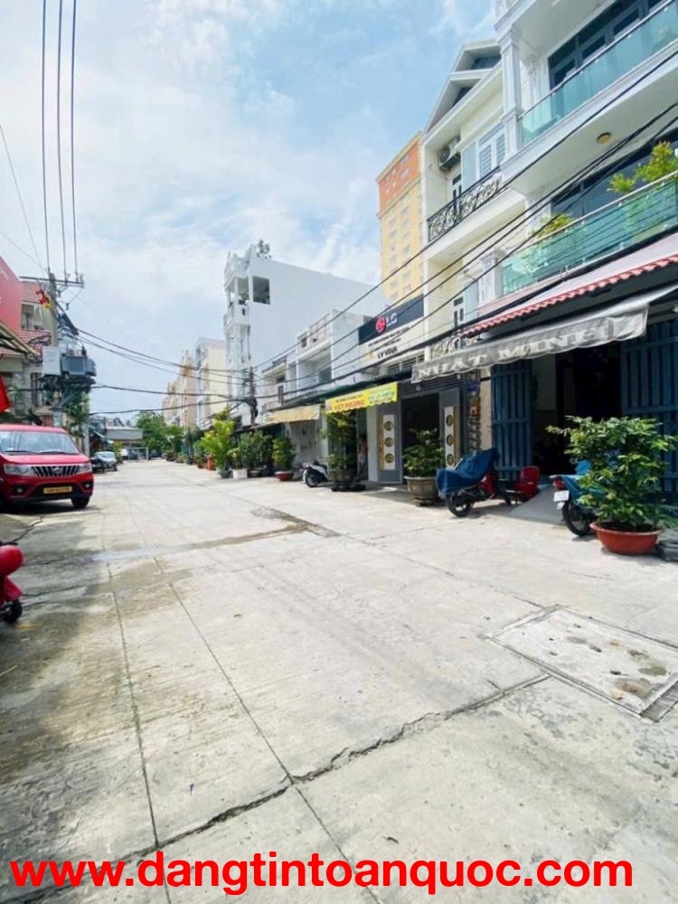 BÁN NHÀ KHU VIP LÊ VĂN QUỚI - GIÁP TÂN PHÚ - XE HƠI VÀO TẬN CỔNG - 3 TẦNG - DTSD:72M2 - CHỈ 3.7 TỶ