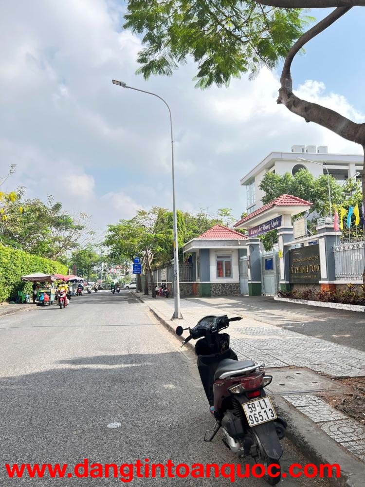 Căn hộ góc 62m2 chung cư  view sông 481 Hưng Phú - Ba Đình P9Q8. Giá: 2.25 tỷ