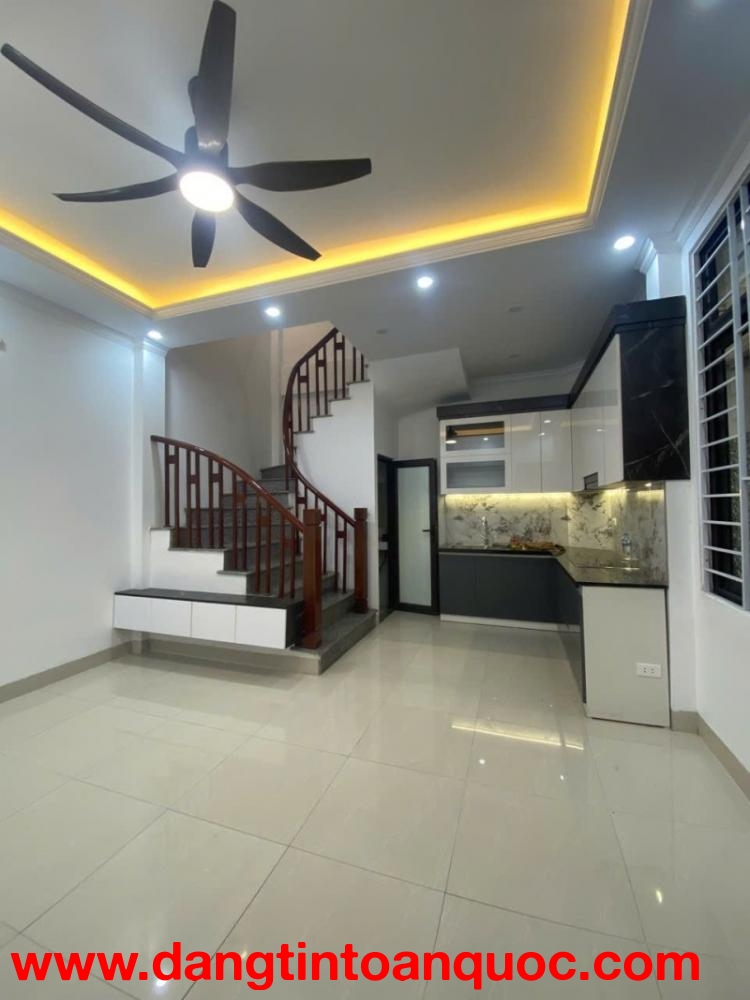 BÁN NHÀ BÁT KHÔI – LONG BIÊN  NHÀ MỚI 5 TẦNG – NGÕ Ô TÔ TRÁNH - 6.18 TỶ