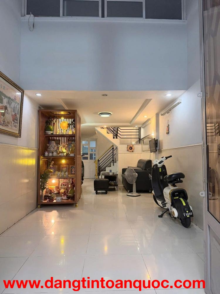 Nhà 3 tầng mặt tiền đường nội bộ Hưng Phú P. Chánh Hưng (P9Q8 cũ). Giá: 7,98 tỷ