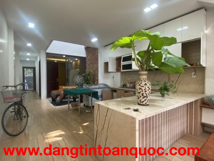 Bán nhà 3 Tầng Trung tâm Biên Hòa,SHR đường ô tô,gần chợ Cây Chàm,giá tốt