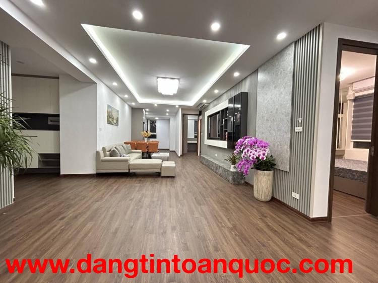 GIÁ SỐC
???? BÁN CĂN HỘ CAO CẤP GOLD LAND – 128m² – 4PN – GIÁ TỐT NHẤT THỊ TRƯỜNG ???????? Vị trí và