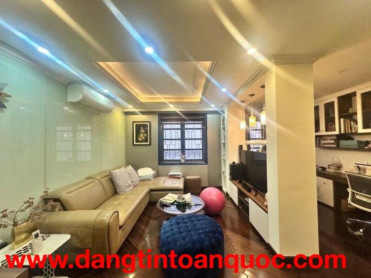 BÁN GẤP NHÀ PHỐ VÍP THỤY KHUÊ 95M 4T MT 10M GIÁ 82 TỶ  NGÕ THÔNG-TRƯỚC NHÀ Ô TÔ TRÁNH