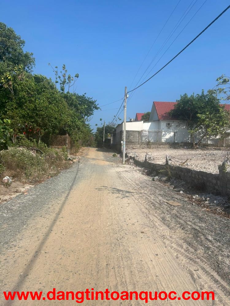 Bán 14.8 x 25m đất thổ cư Nguyễn Trường Tộ nối dài, LaGi giá rẻ 148tr/m ngang