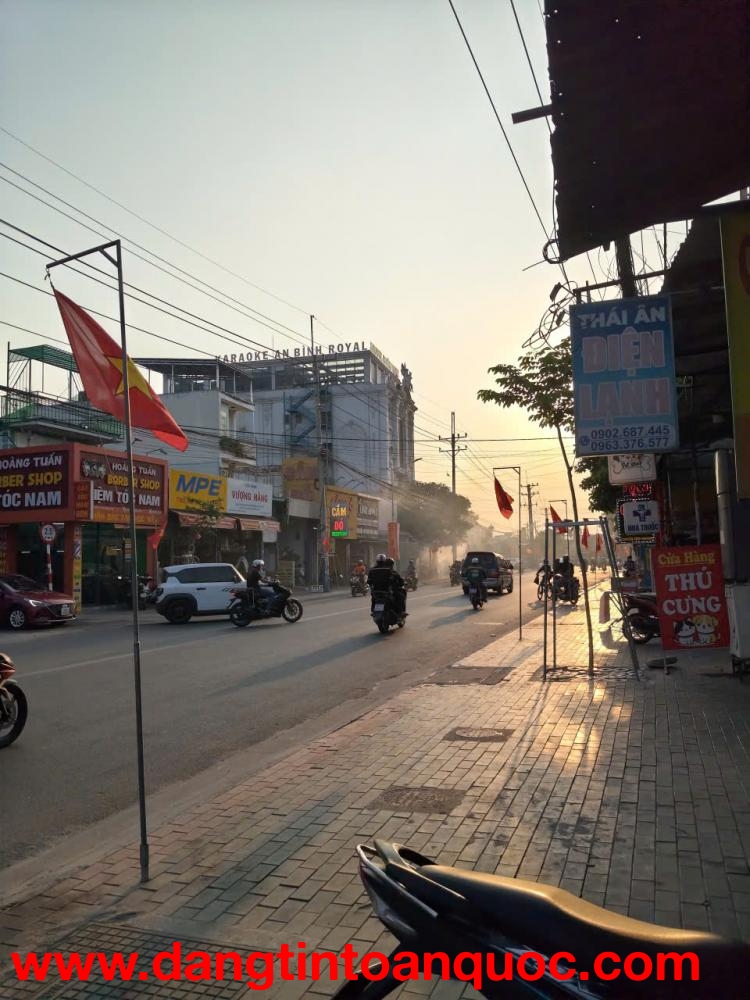 Chính chủ bán nhà mặt tiền đường 22/12, kết hợp 13 phòng trọ tại Thuận An.