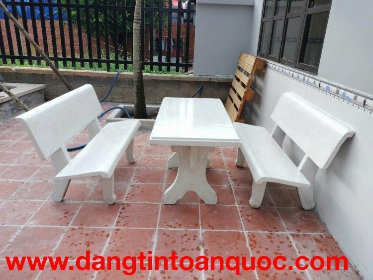 Bộ bàn ghế đá xi măng ngoài trời 