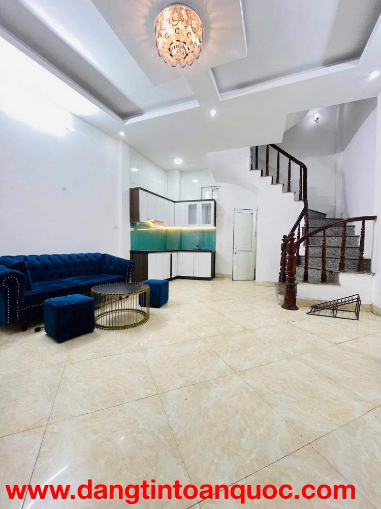 CC cần cho thuê nhà Giáp Nhị 35m2x5 tầng, 4 ngủ, 4 vệ sinh ở gđ hoặc nhóm vào ngay