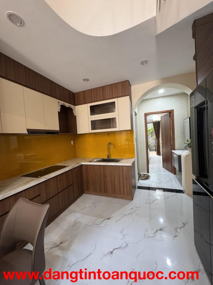 Bán nhà Dũng Sĩ Thanh Khê 54.7m2 3 tầng ô tô đỗ cửa full nội thất giá 5.9 tỷ