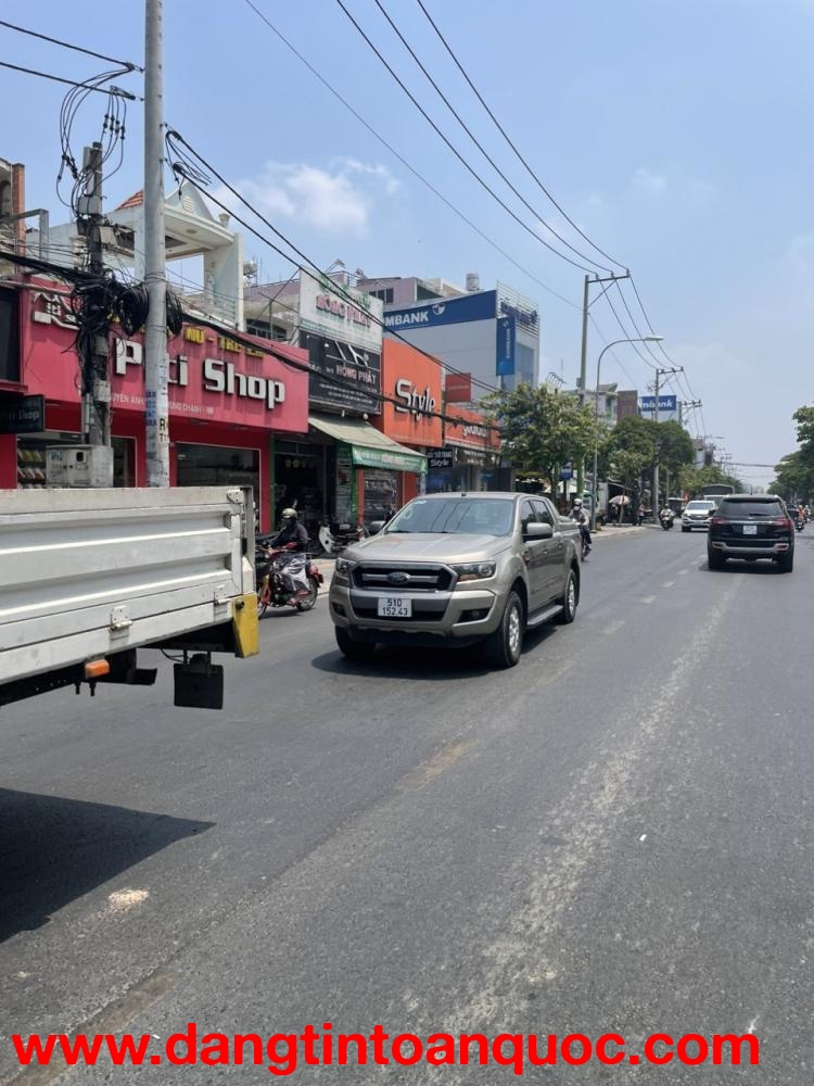 Bán nhà mặt tiền 24x60m giá 220 tỷ Đường Nguyễn Ảnh Thủ