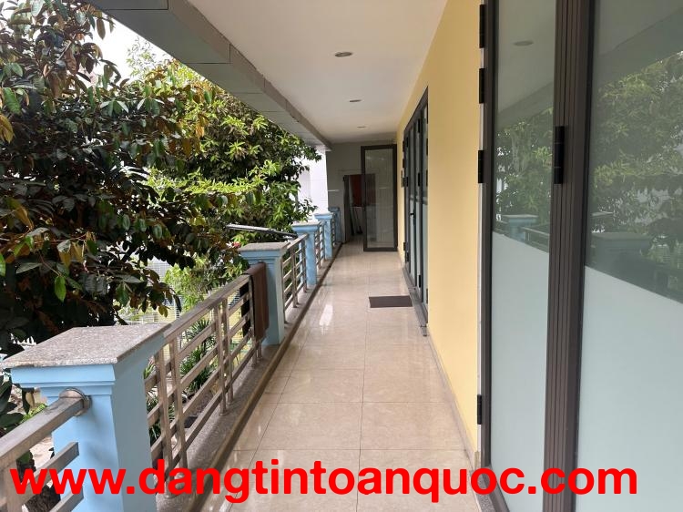 Chính Chủ không dùng hết Cho thuê chung văn phòng giá rẻ lô 8 Lê Hồng Phong,GIÁ CHỈ TỪ 5 TRIỆU