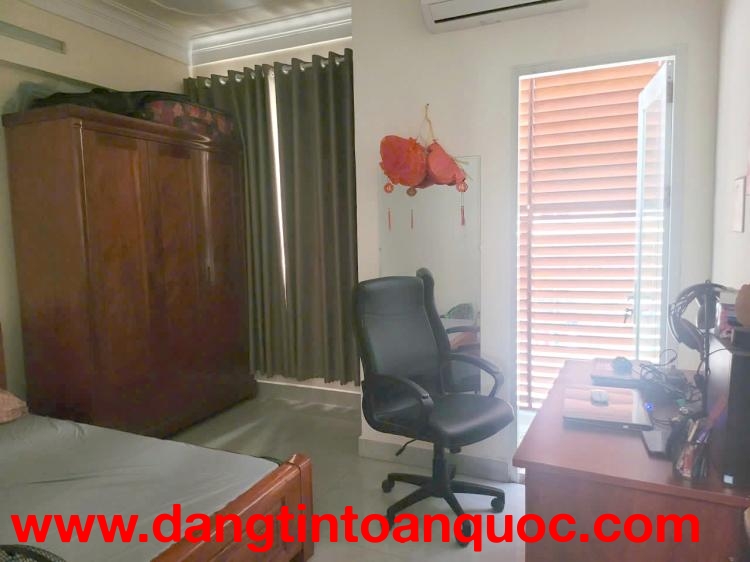 Nhà 4 Tầng Linh Trung – 53m², Gara Ô Tô – Full Nội Thất Gỗ – Gần Metro – Chỉ 7.45 Tỷ