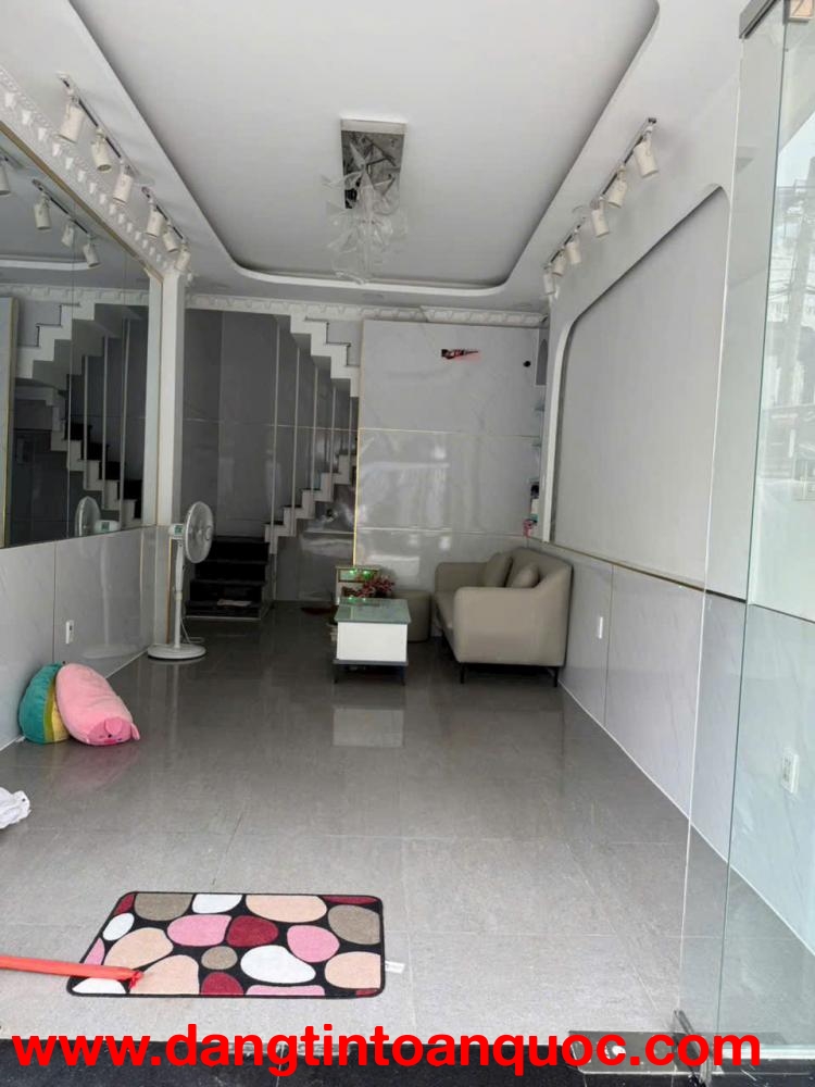 NHÀ NHỎ XINH XINH MẶT TIỀN ĐƯỜNG SỐ TÂN QUY ,QUẬN 7,KINH DOANH BUÔN BÁN ,ĐANG CÓ HĐ THUÊ 19TR/THÁNG