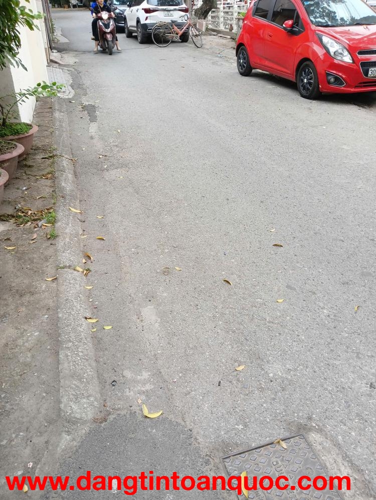 Bán nhà vị trí đẹp ngõ 48 đường Ngô Gia Tự - Long Biên - HN.